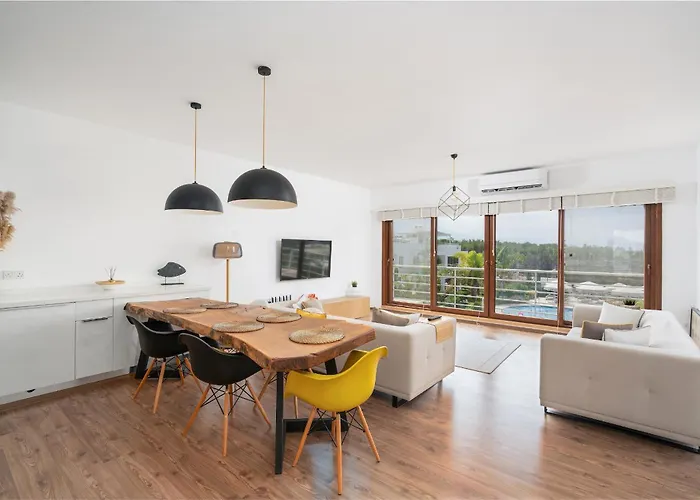 Sea And Mountain View At Sun Valley * Agios Georgios (Girne)