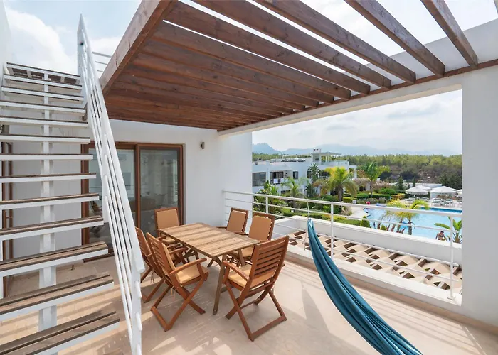 Sea And Mountain View At Sun Valley アパート *